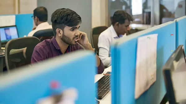 Work From Home: వర్క్ వ్రమ్ హోమ్ విషయంలో హెచ్సీఎల్ కీలక నిర్ణయం.. ఉద్యోగులకు ఆదేశాలు.
