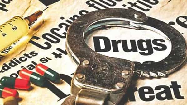 Hyderabad: డ్రగ్స్ కేసులో వెలుగులోకి సంచలన విషయాలు.. ఎవరెవరున్నారంటే..