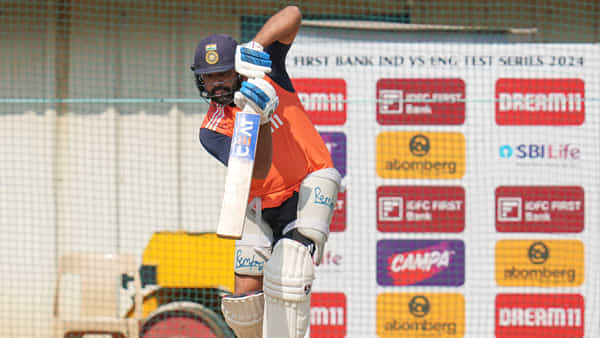 IND vs ENG: విశాఖలో ఆడితే సెంచరీలతో చితక్కొట్టుడే.. హిట్మ్యాన్ రికార్డులు చూస్తే ఇంగ్లండ్కు దబిడ దిబిడే..