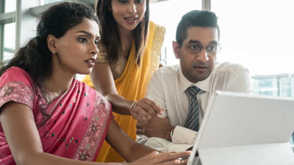 Jobs: ఉద్యోగులకు పండగే.. ఈ ఏడాది జీతాలు ఎంతలా పెరగనున్నాయో తెలుసా.?