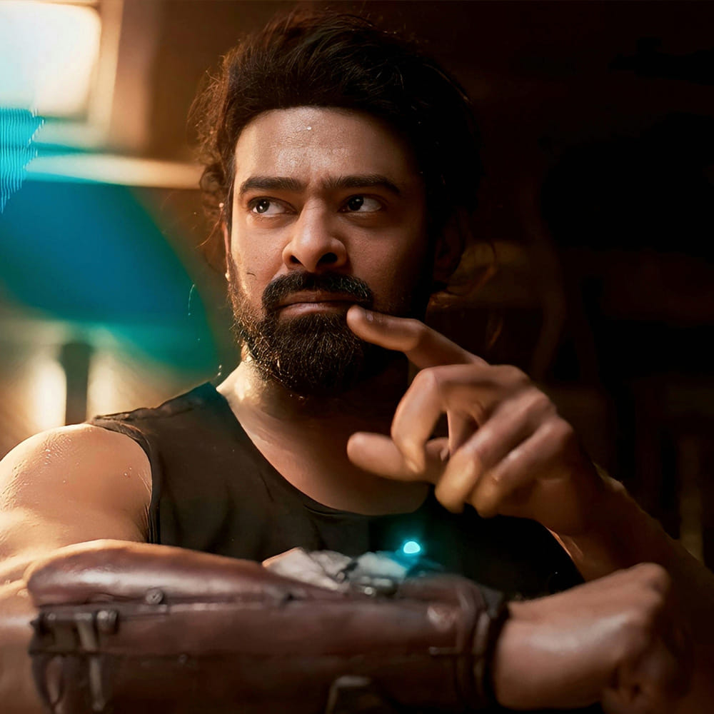 నిజానికి ప్రభాస్ షెడ్యూల్ ఫిబ్రవరిలో వేరుగా ఉంది. ఈయన 40 రోజుల పాటు యూరప్ ట్రిప్ వెళ్లాల్సి ఉంది. సర్జరీ కోసం మరోసారి ఆయన ఫారెన్ వెళ్తున్నారంటూ నిన్నమొన్నటి వరకు కూడా ఇండస్ట్రీలో వార్తలు బాగానే వినిపించాయి. అయితే కల్కిని అనుకున్న తేదీకి తెచ్చేందుకు.. తన షెడ్యూల్‌లో మార్పులు చేసుకున్నారు ప్రభాస్. 