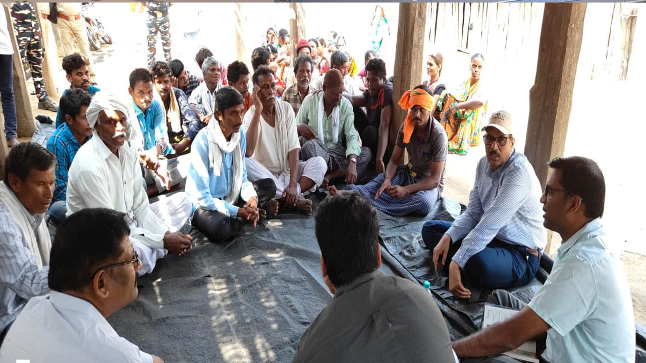 Kawal Tiger Zone: కవ్వాల్ టైగర్ రిజర్వ్ నుంచి ఆదివాసీ కుటుంబాల తరలింపు ప్రక్రియ వేగవంతం