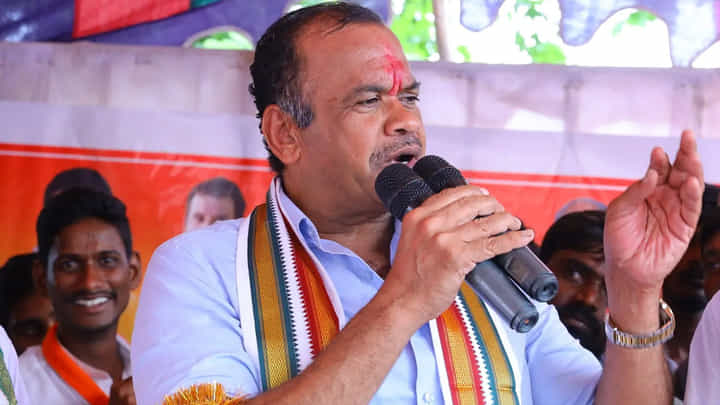 Telangana: 'రేవంత్రెడ్డి పదేళ్లు సీఎంగా ఉంటారు..' కోమటిరెడ్డి కీలక కామెంట్స్ Telangana: 'రేవంత్రెడ్డి పదేళ్లు సీఎంగా ఉంటారు..' కోమటిరెడ్డి కీలక కామెంట్స్