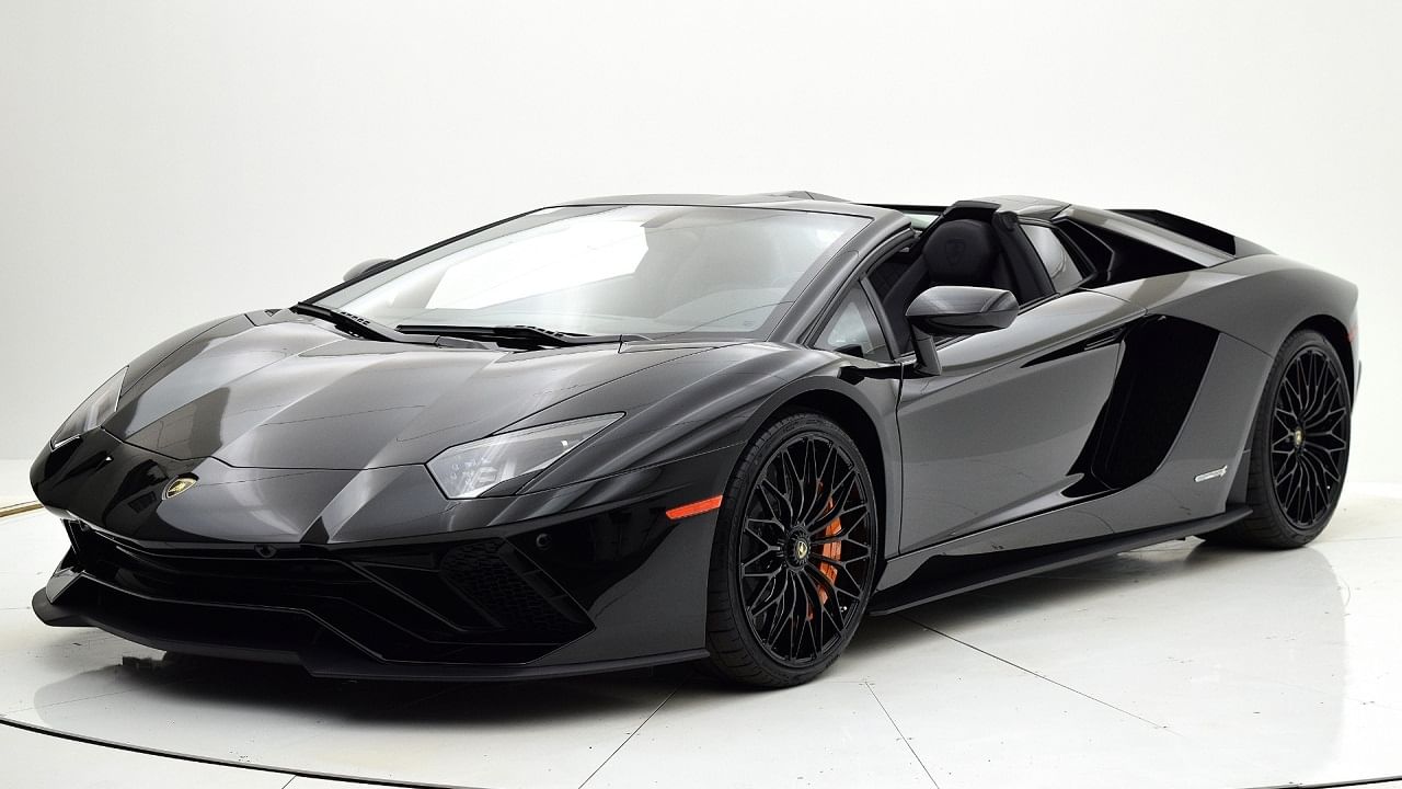 Car Wrapping: డార్లింగ్ ప్రభాస్ వాడే కారు ఇదే.. కొత్త లుక్ అదిరిపోయిందిగా..