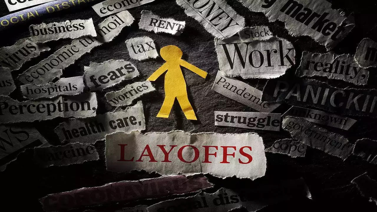 Layoffs: ప్రపంచ వ్యాప్తంగా లేఆఫ్స్‌ కలకలం. IT ఉద్యోగుల్లో భయం భయం