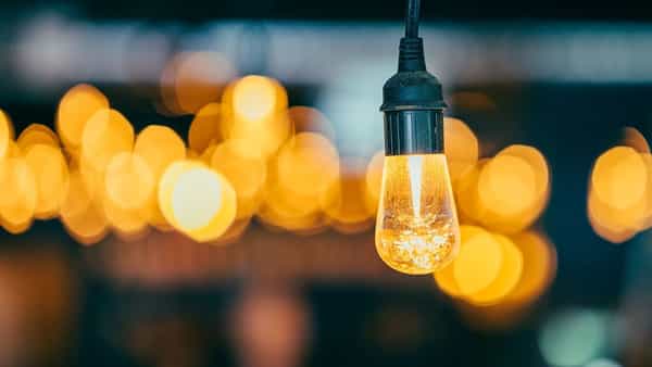 Lifestyle: లైట్ వెలుతురులో ఎక్కువసేపు ఉంటున్నారా.? అయితే ప్రమాదమే