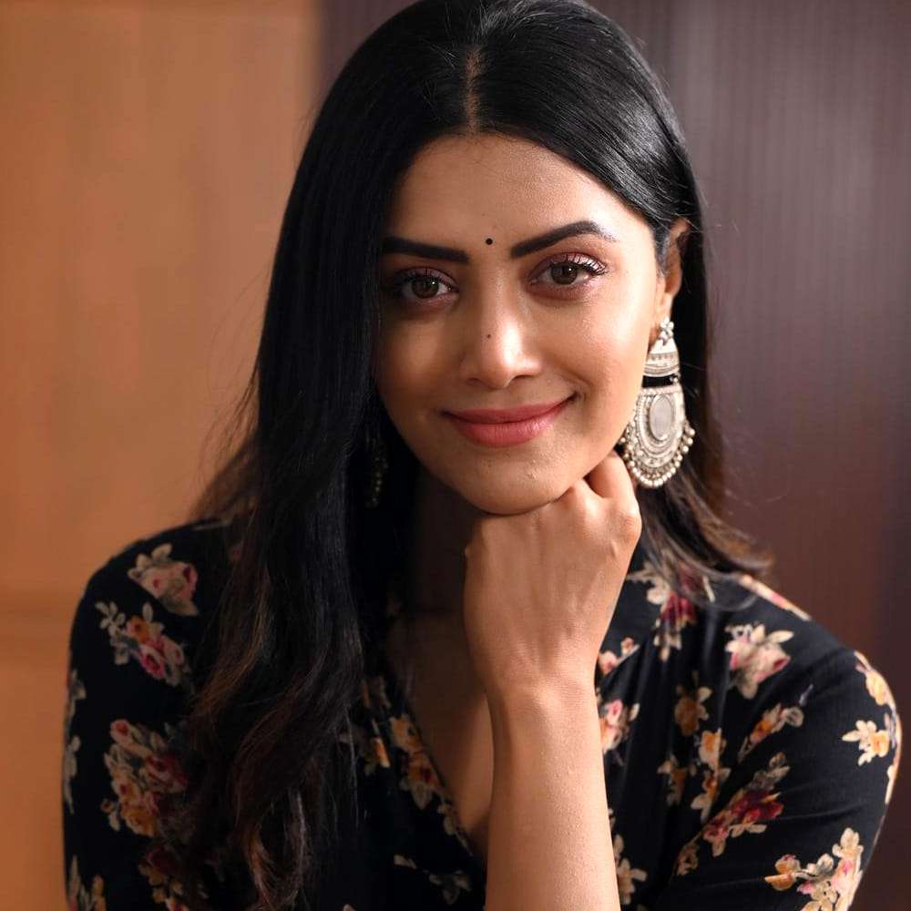 నటిగానే కాదు సింగర్ గాను మమతా చాలా ఫెమస్. ఆమె ఎన్నో సూపర్ హిట్ సాంగ్స్ పాడారు. 