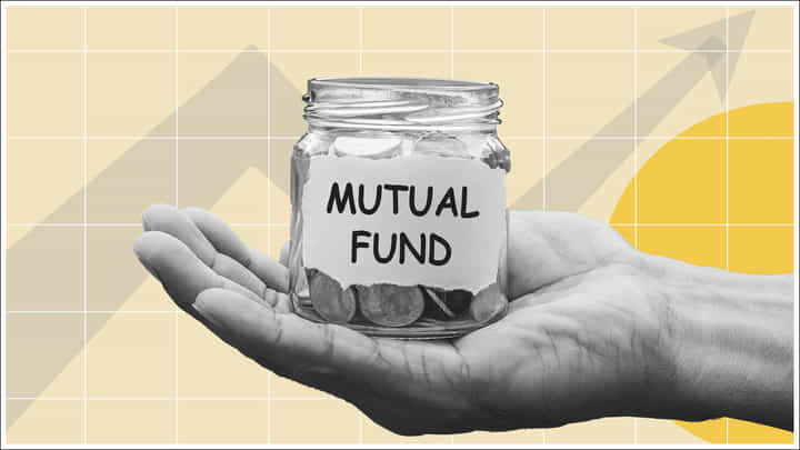 Mutual Fund: మ్యూచువల్ ఫండ్ కొనే ముందు ఈ వీడియో చూస్తే.. మీకు ఫుల్ క్లారిటీ! Mutual Fund: మ్యూచువల్ ఫండ్ కొనే ముందు ఈ వీడియో చూస్తే.. మీకు ఫుల్ క్లారిటీ!