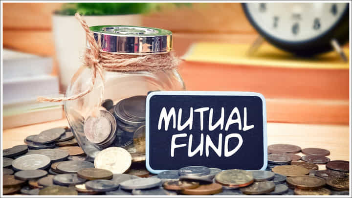 Mutual Fund: మ్యూచువల్ ఫండ్స్లో ఒకదాని నుంచి మరోదానికి మారడం.. లాభమా? నష్టమా? Mutual Fund: మ్యూచువల్ ఫండ్స్లో ఒకదాని నుంచి మరోదానికి మారడం.. లాభమా? నష్టమా?