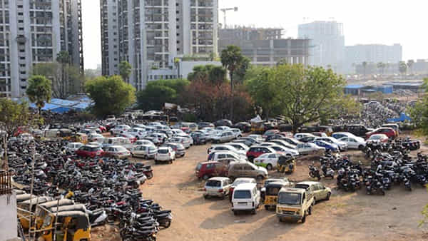Telangana: పాత బైకులు, ఆటోలను వేలం వేయనున్న పోలీసులు.. పూర్తి వివరాలు ఇవే..