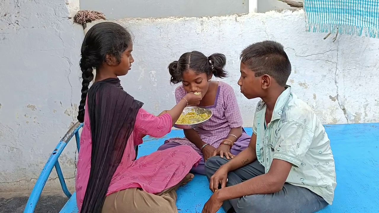 Andhra Pradesh: తల్లిదండ్రులను కోల్పోయిన చిన్నారులు.. అక్కే అమ్మై సాకుతున్న వేళ ఆపన్న హస్తం కోసం ఎదురుచూపులు