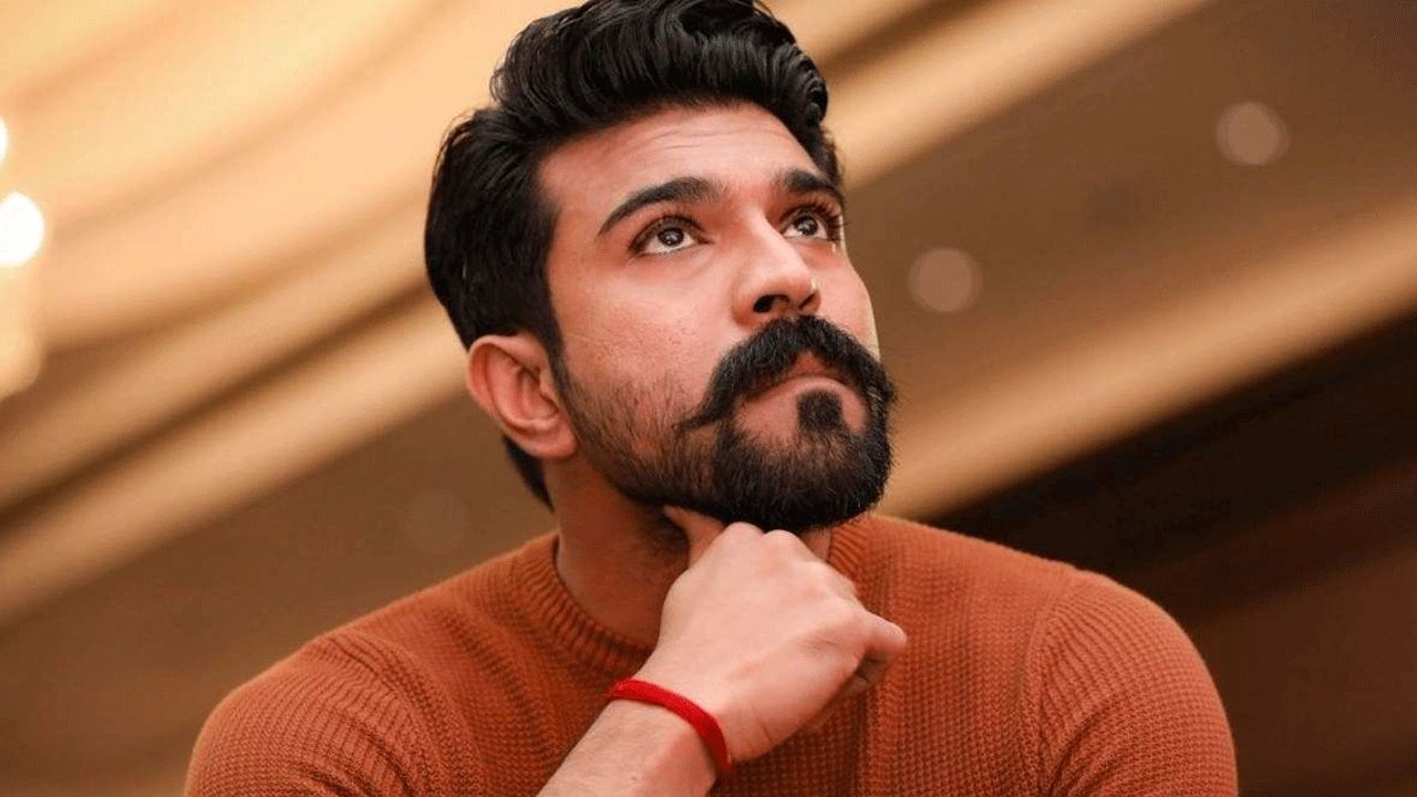 రామ్ చరణ్ పరిస్థితి ఇలాగే ఉంది. 2019లో వినయ విధేయ రామలో నటించిన ఈయన.. ఆ తర్వాత నాలుగేళ్లలో ఒకే సినిమా చేసారు.. అదే ట్రిపుల్ ఆర్. మధ్యలో ఆచార్యలో నటించినా.. అది గెస్ట్ అప్పియరెన్స్ మాత్రమే.