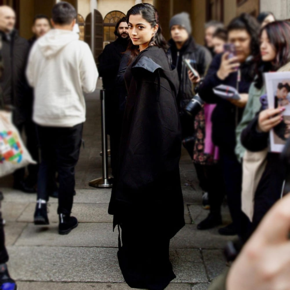 ఈ మూవీస్తో పాటు బాలీవుడ్లో చావ అనే మూవీకి కూడా ఓకే చెప్పారు. ఇన్ని సినిమాలు లైన్లో ఉన్నాయి కాబట్టే యానిమల్ ప్రమోషన్స్లో పార్టిసిపేట్ చేయలేదని క్లారిటీ ఇచ్చారు. సందీప్ రెడ్డి వంగా దర్శకత్వంలో తెరకెక్కిన బోల్డ్ మూవీ యానిమల్.