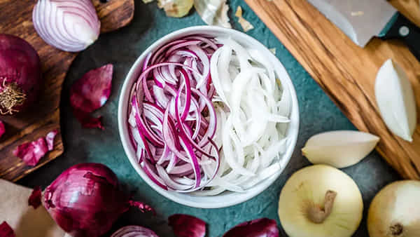 Raw Onion: పండంటి ఆరోగ్యానికి పచ్చి ఉల్లిపాయ..! ఇలా వాడితే పోషకాల పవర్హస్..!!