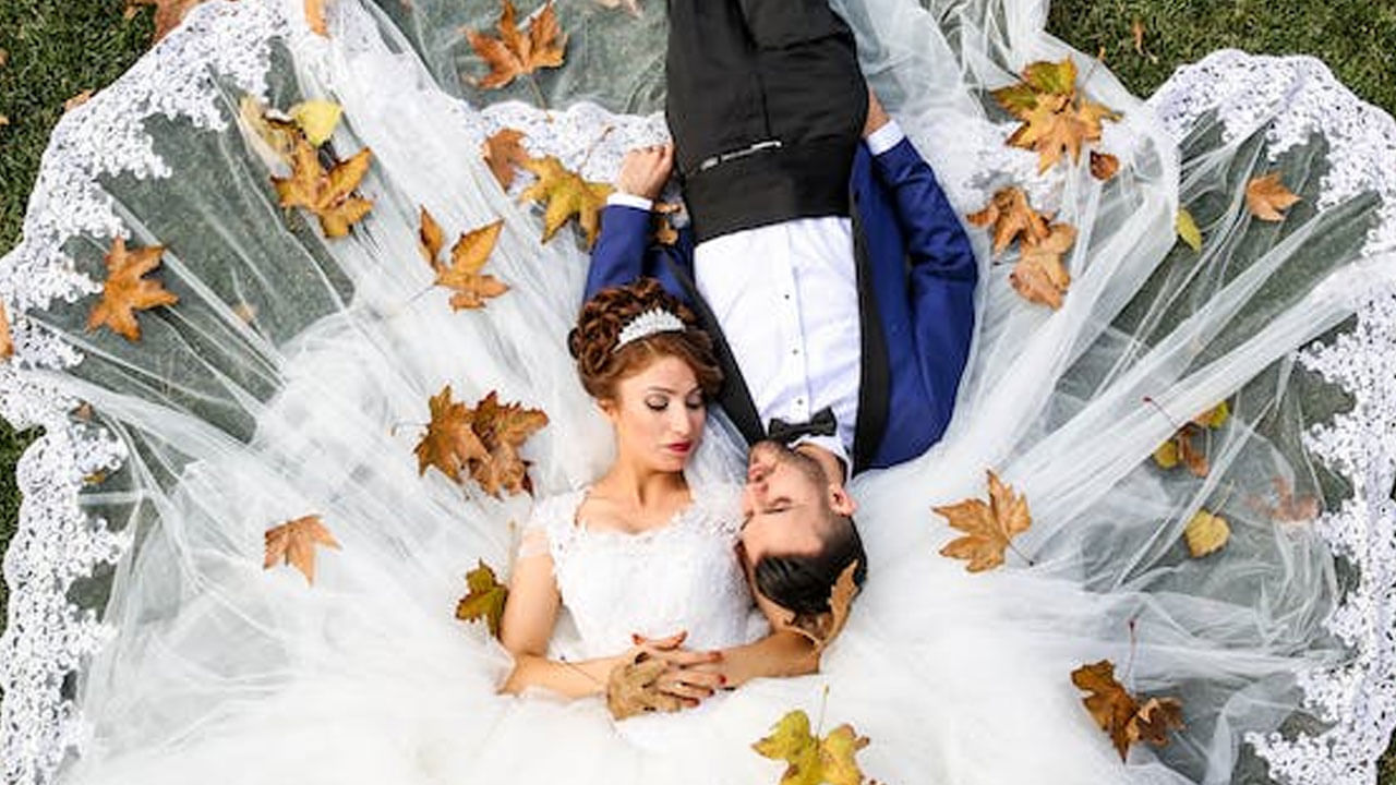 మద్దతును అందించి భరోసానిచ్చేవారు: మీ భాగస్వామి సులభంగా పరిస్థితులకు అనుగుణంగా, మీతో జీవితాన్ని గడపడానికి విషయాల్లో రాజీ పడటానికి సిద్ధంగా ఉంటే, మీరు అతనిని వివాహం చేసుకునేందుకు నిర్ణయించుకోవచ్చు. అలాంటి వారితో జీవితం చాలా సాఫీగా గడిచిపోతుంది. ఎందుకంటే మీరు ప్రతి విషయంలో వారి మద్దతును పొందుతారు.