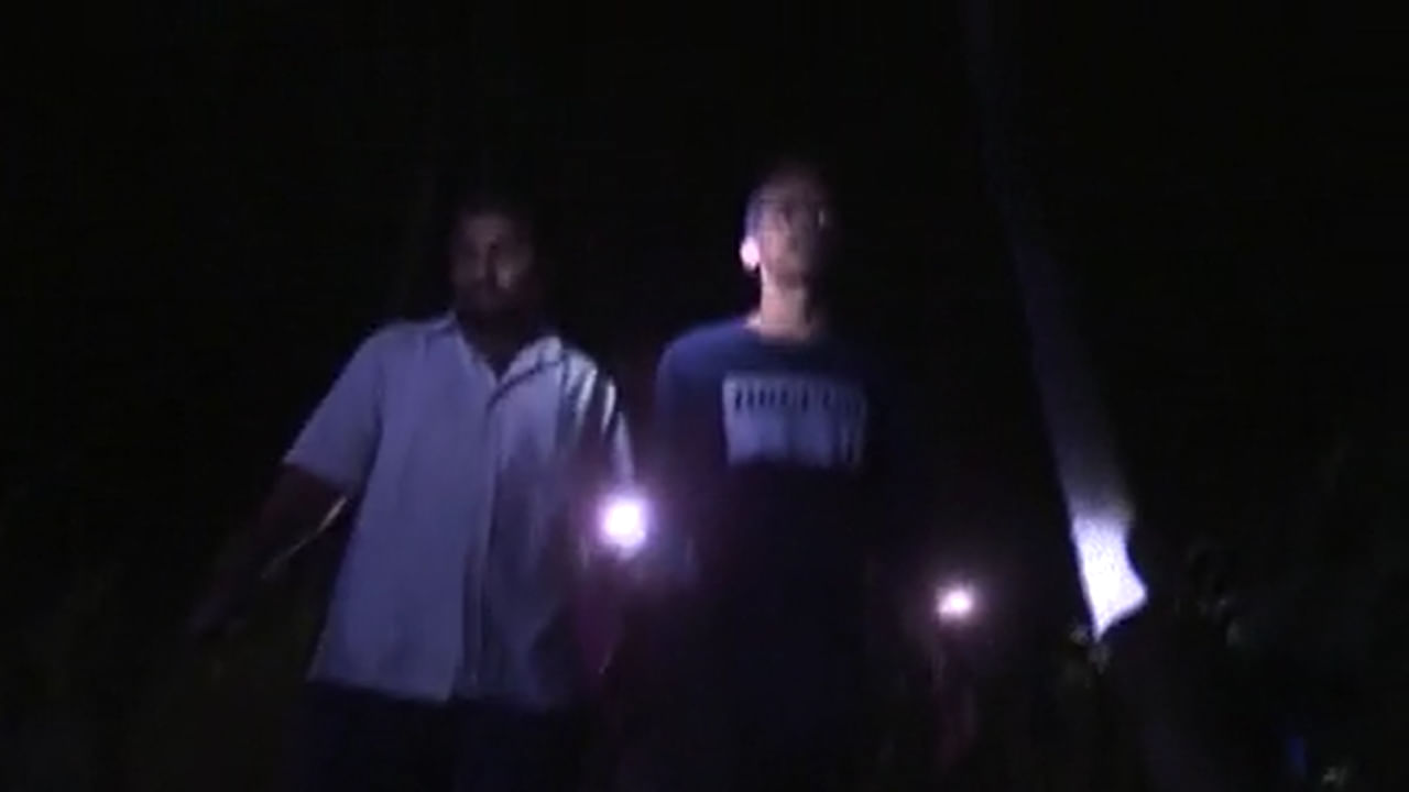 AP News: కన్నెపిల్లల ఇళ్లే టార్గెట్.! చీకటిలో తిరుగుతోన్న నల్లటి ఆకారం.. అరుపులు, వింతశబ్దాలు..