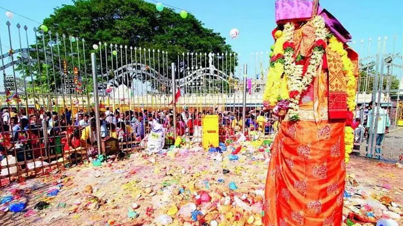 Medaram Jathara: మేడారానికి పూనకం.. వనం వీడి జనం మధ్యకు సమ్మక్క