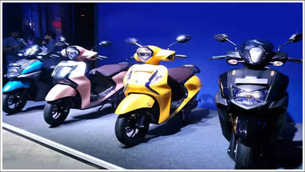 Scooters Recalls: రెండేళ్ల కిందటి నుంచి కొన్న స్కూటర్లపై కీలక నిర్ణయం.. ఏకంగా 3 లక్షల స్కూటర్ల రీకాల్