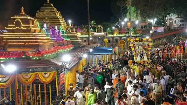 Srisailam: మహాశివరాత్రి ఉత్సవాలకు సిద్ధమవుతున్న శ్రీశైలం.. భక్తుల సౌకర్యాల కల్పనపై అధికారుల ప్రత్యేక దృష్టి