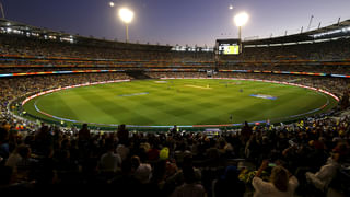 Sarfaraz Khan: 7 ఫోర్లు, 1 సిక్స్‌‌తో తుఫాన్ టెస్ట్ హాఫ్ సెంచరీ.. డెబ్యూలోనే ఇంగ్లండ్ బెండ్ తీసిన దేశవాళీ సెన్సెషన్..