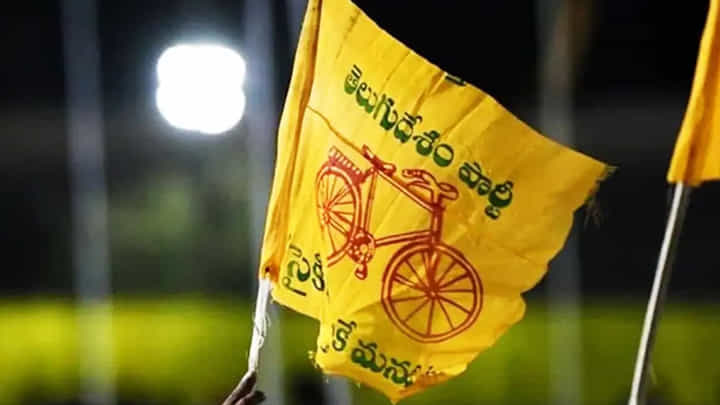 AP News: పిఠాపురం టీడీపీలో చల్లబడిన అసంతృప్తి జ్వాలలు.. పవన్ను భారీ మెజార్టీ గెలిపించాలని.. AP News: పిఠాపురం టీడీపీలో చల్లబడిన అసంతృప్తి జ్వాలలు.. పవన్ను భారీ మెజార్టీ గెలిపించాలని..