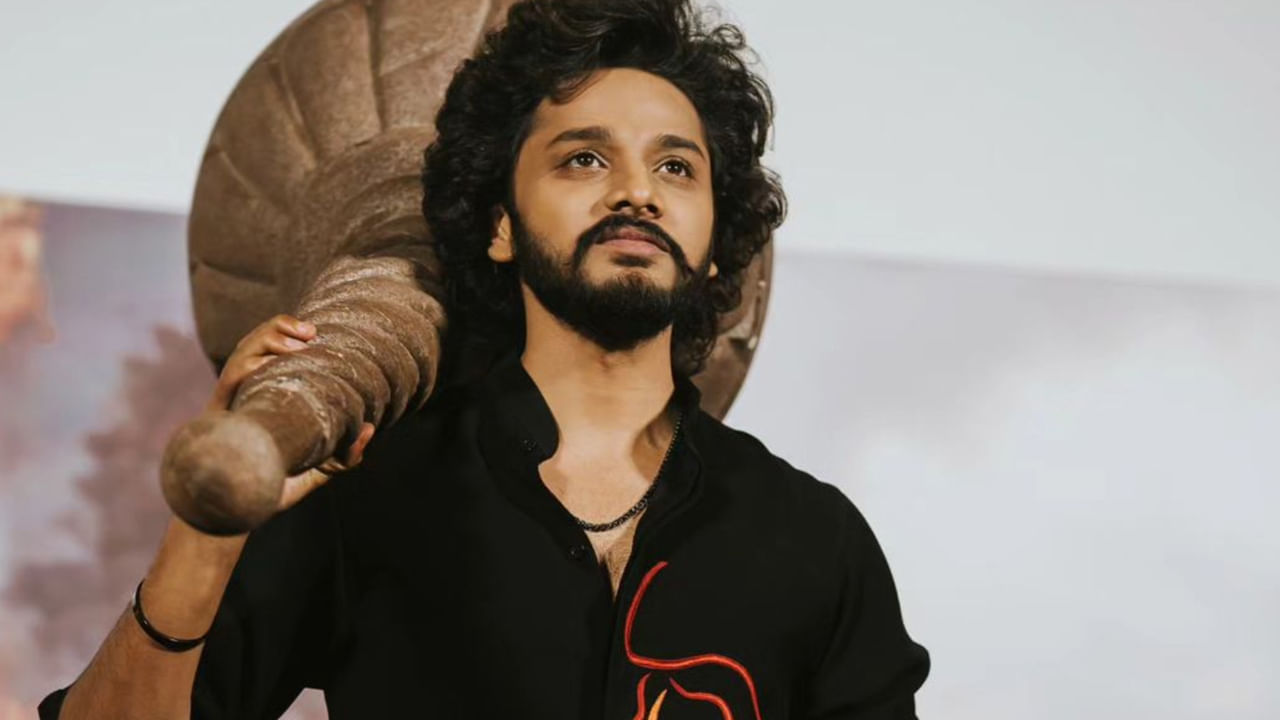 ఎవరివరకో ఎందుకు.. తేజ సజ్జానే తీసుకుందాం..! హనుమాన్ 300 కోట్లు వసూలు చేయడంతో.. నెక్ట్స్ సినిమాకు కనీసం 40 కోట్లైనా పెట్టరా అని నిర్మాతల దగ్గర మొండికేస్తున్నారు ఈ హీరో.