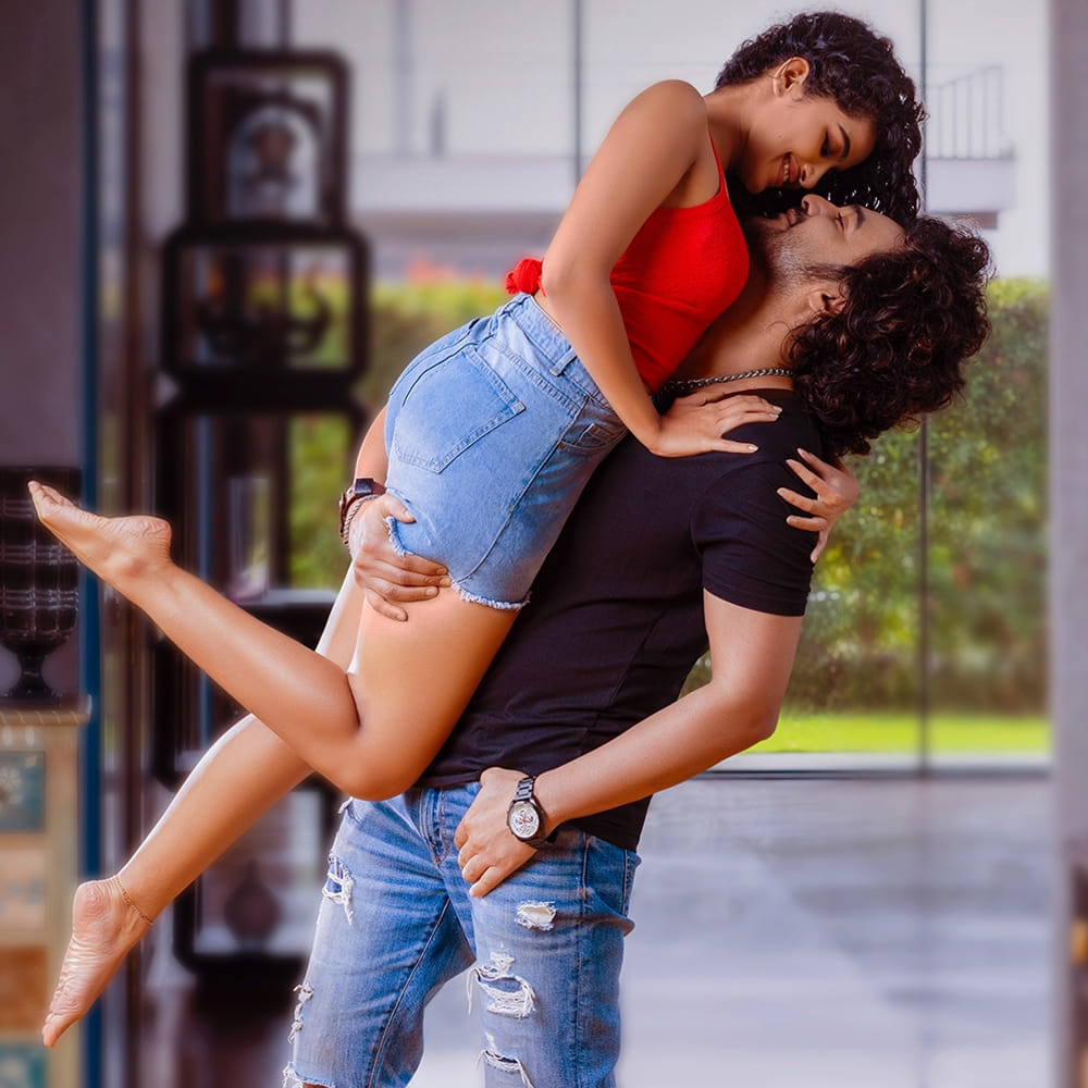 టిల్లు ఫ్రాంచైజీ నుంచి మరో సూపర్‌డూపర్‌ కలర్‌ఫుల్‌ సబ్జెక్ట్ ఆడియన్స్ మనసులను గెలవడానికి రెడీగా ఉందన్న విషయం అర్థమైపోయింది కదా... యూత్‌ నుంచి వస్తున్న ఆ స్పందన చూసి ఫుల్‌ ఖుషీగా ఉంది మూవీ యూనిట్‌.