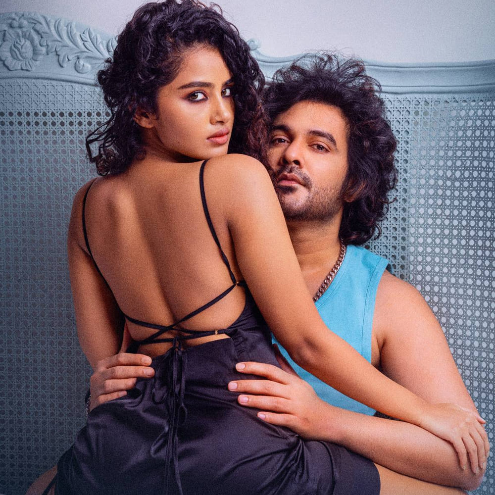 ట్రైలర్‌ని మరింత కలర్‌ఫుల్‌గా పోట్రే చేస్తోంది రామ్‌ మిరియాల మ్యూజిక్‌. డీజే టిల్లు పాటలను మించేలా కుదిరింది టిల్లు స్క్వయర్‌ ఆల్బమ్‌.  మార్చి 29న విడుదల కానుంది టిల్లు స్క్వయర్‌.