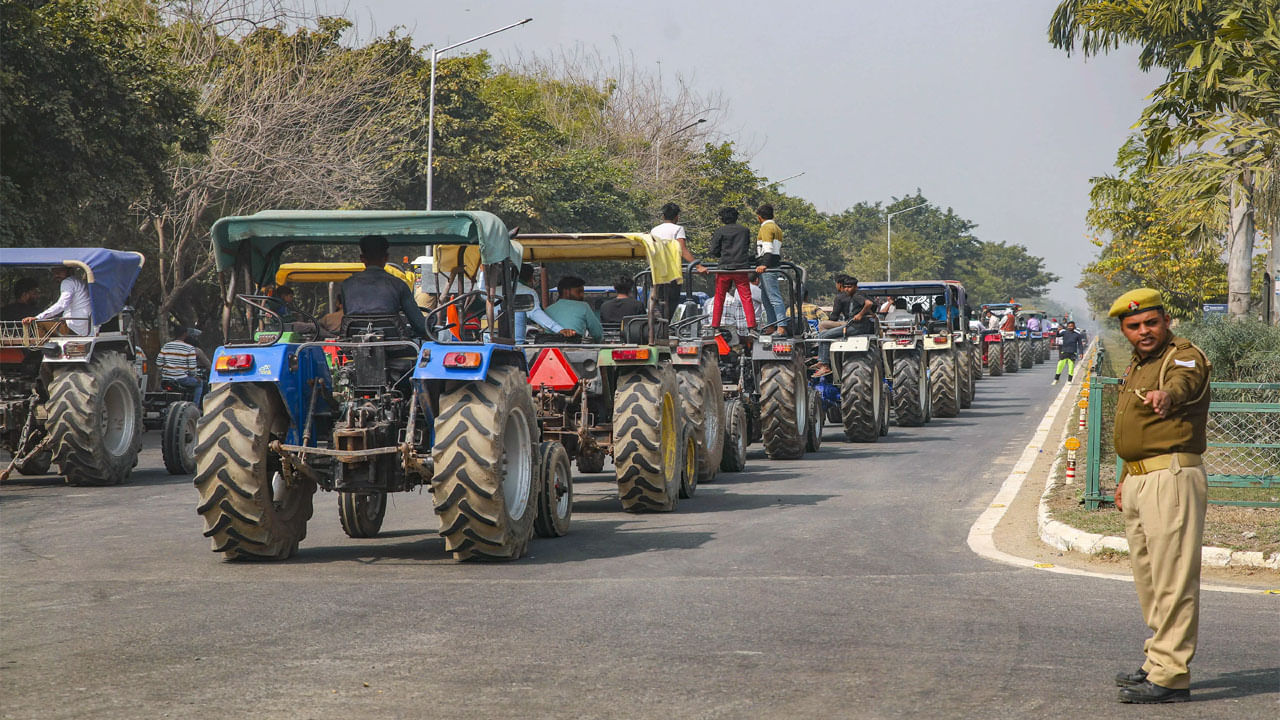 Farmers Protest: ఈనెల 26న ట్రాక్టర్లతో జాతీయ రహదారుల దిగ్బంధం..రైతు సంఘాల పిలుపు
