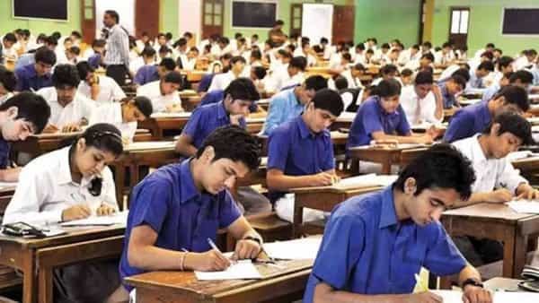 TS Inter Exams 2024: నేటి నుంచి ఇంటర్మీడియట్ పరీక్షలు షురూ.. ఒక్క నిమిషం ఆలస్యమైన నో ఎంట్రీ!
