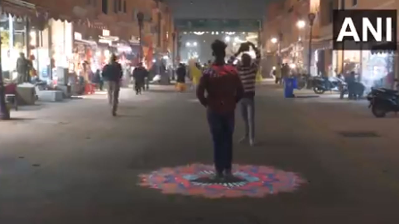 Ayodhya : అయోధ్య వీధుల్లో అద్వితీయం, అందమైన దృశ్యంతో పులకించి పోయిన రామ భక్తులు