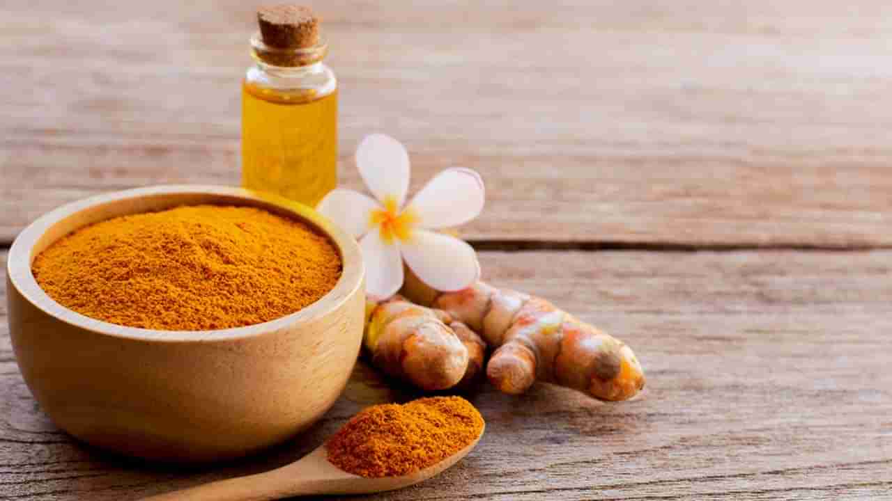 Uses Of Turmeric: వేసవిలో పసుపు వాడకంతో చర్మంలో మార్పులు..! ఇలా వాడితే మరింత అందం