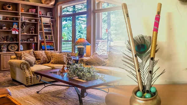 Vastu Tips: వేణువును ఇంట్లో ఉంచుకోవడం వల్ల కలిగే అద్భుత ప్రయోజనాలు ఇవే.. అదృష్టానికి తలుపు తెరచినట్లే..