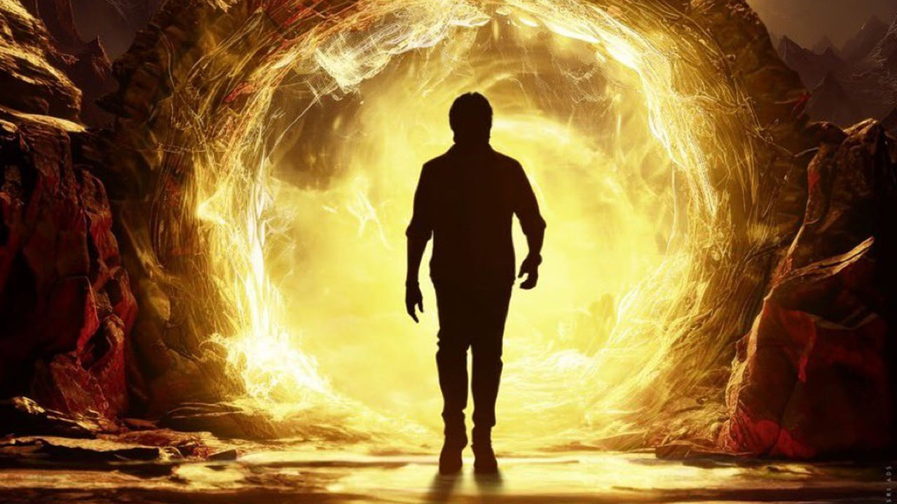 ఈ క్రమంలోనే చిరంజీవి ప్రస్తుతం ఒకే సినిమా అనుభవం ఉన్న వశిష్టతో 200 కోట్లతో విశ్వంభర సినిమా చేస్తున్నారు. 20 ఏళ్ళ తర్వాత సోషియో ఫాంటసీ చేస్తున్నారు చిరంజీవి. వశిష్ట చెప్పిన కథ బాగా నచ్చడంతో వెంటనే విశ్వంభరకు ఓకే చెప్పారు మెగాస్టార్.