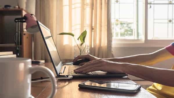 Employee Monitoring: ఉద్యోగులను మానిటర్ చేసేందుకు సాఫ్ట్వేర్ సంస్థల నయా ఎత్తుగడ.. ఏఐ సాయంతో వర్క్ ఫ్రమ్ హోమ్ ఉద్యోగులపై ప్రత్యేక దృష్టి