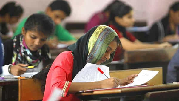 10th Class Exams 2024: తెలుగు రాష్ట్రాల్లో పదో తరగతి పరీక్షలు ప్రారంభం.. ఎగ్జాం సెంటర్ల వద్ద 144 సెక్షన్ అమలు