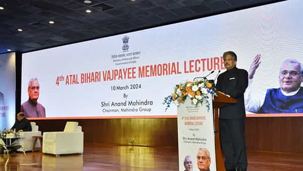 Anand Mahindra: కూతురి ఆపరేషన్ కోసం విదేశాలకు వెళ్లిన ఆనంద్ మహీంద్రా..! అదే నాకు గుణపాఠం అంటూ కీలక వ్యాఖ్యలు..
