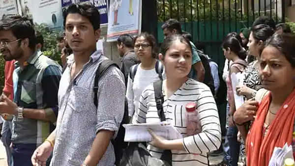 AP TET 2024 Result Date: ఏపీ టెట్ ఫలితాలపై సందిగ్ధత.. రేపట్నుంచి డీఎస్సీ పరీక్ష కేంద్రాల ఎంపికకు ఆప్షన్లు