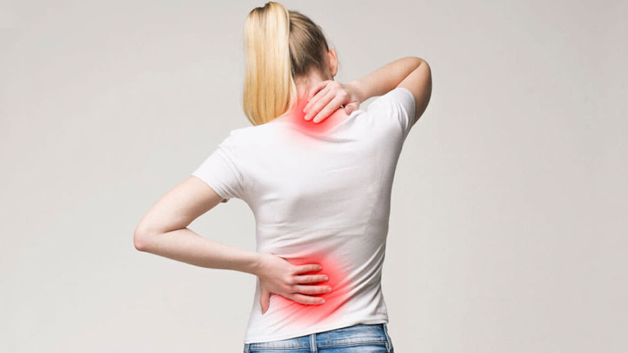 Lifestyle: వెన్నునొప్పిని లైట్‌ తీసుకుంటున్నారా.?