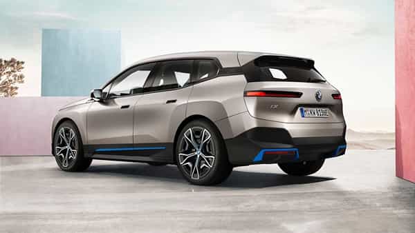 BMW iX Electric SUV: కార్ సూపర్ కార్.. సింగిల్ చార్జ్పై 635కి.మీ.. ధర చూస్తే జడుసుకుంటారు..