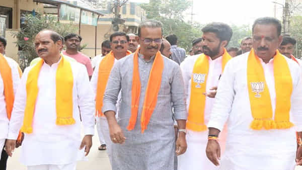 Bhongir Politics: భువనగిరిలో బీజేపీ బీసీ అస్త్రం.. కాంగ్రెస్, బీఆర్ఎస్లకు సంకటంగా మారానుందా..?