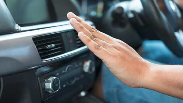 Car Ac: వేసవిలో కార్ల ఏసీల్లో సమస్యల దెబ్బ.. ఈ టిప్స్ పాటిస్తే సూపర్ కూలింగ్ ఎక్స్పీరియన్స్ మీ సొంతం