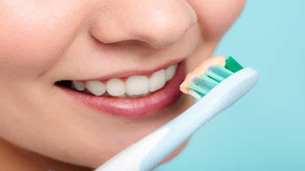 Oral hygiene: మీరు మీ టూత్ బ్రష్ను ఎప్పుడు మార్చాలో తెలుసా..? అరిగే వరకు వాడితే ఇక అంతే సంగతి..! తప్పకుండా తెలుసుకోండి...