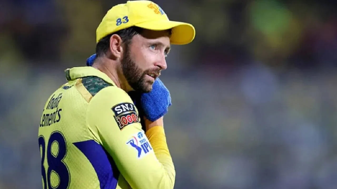 అంతకుముందు, CSK ఓపెనర్ డెవాన్ కాన్వే గాయపడ్డాడు. ఎడమ బొటన వేలికి గాయం కావడంతో అతను మే వరకు ఆటకు దూరంగా ఉంటాడని సమాచారం. అందువల్ల, ఈసారి IPL మొదటి అర్ధభాగానికి కాన్వే అందుబాటులో ఉండడు.