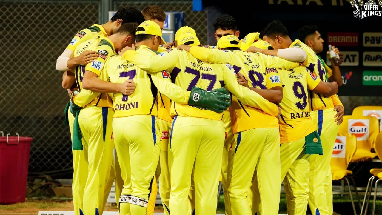 చెన్నై సూపర్ కింగ్స్ షెడ్యూల్: CSK మార్చి 22న RCBతో, మార్చి 26న గుజరాత్ టైటాన్స్‌తో, మార్చి 31న ఢిల్లీ క్యాపిటల్స్‌తో, ఏప్రిల్ 5న సన్‌రైజర్స్ హైదరాబాద్‌తో తలపడుతుంది.