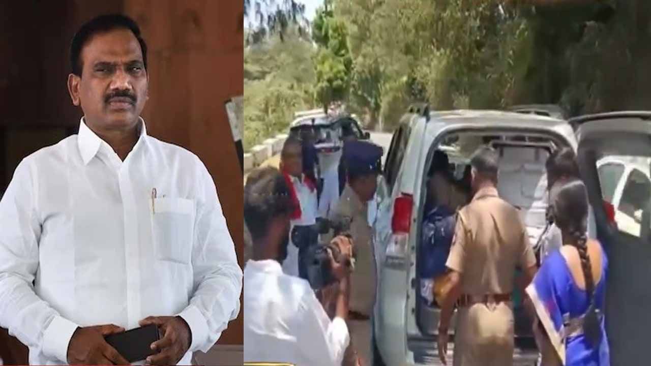 Lok Sabha Elections: ఎంపీ కారును తూతూ మంత్రంగా తనిఖీ.. స్క్వాడ్‌ టీమ్ ...