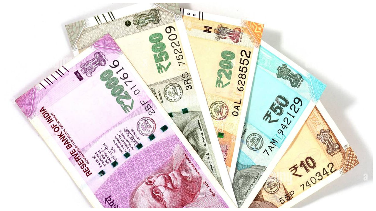 Fake Currency: రూ.10 నుండి రూ.2000 వరకు నకిలీ నోట్లు.. ఇవి బ్యాంకుల్లో ఎవరు డిపాజిట్‌ చేస్తున్నారు?