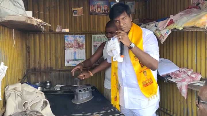 Watch Video: ఇస్త్రీ పెట్టె పట్టుకున్న మాజీ ఎమ్మెల్యే.. వైసీపీ నాయకులపై చురకలు.. Watch Video: ఇస్త్రీ పెట్టె పట్టుకున్న మాజీ ఎమ్మెల్యే.. వైసీపీ నాయకులపై చురకలు..