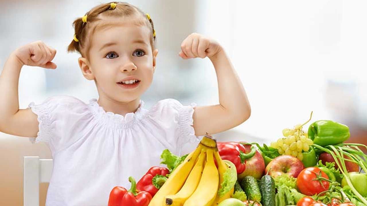 ఒమేగా 3 ఫ్యాటీ యాసిడ్స్ అంటే ఏమిటి? WebMd యొక్క నివేదిక ప్రకారం.. ఒమేగా 3 ఆరోగ్యకరమైన కొవ్వులలో ఇవి కీలకమైనవి.. కానీ మన శరీరం ఈ కొవ్వులను ఉత్పత్తి చేయదు. ఇందులో మూడు రకాల కొవ్వులు ఉంటాయి - EPA, ALA, DHA.. ఒమేగా 3 ఫ్యాటీ యాసిడ్స్ గుండె, ఊపిరితిత్తులు, రక్తనాళాలలో సమస్యలను నివారించడంలో సహాయపడతాయి.