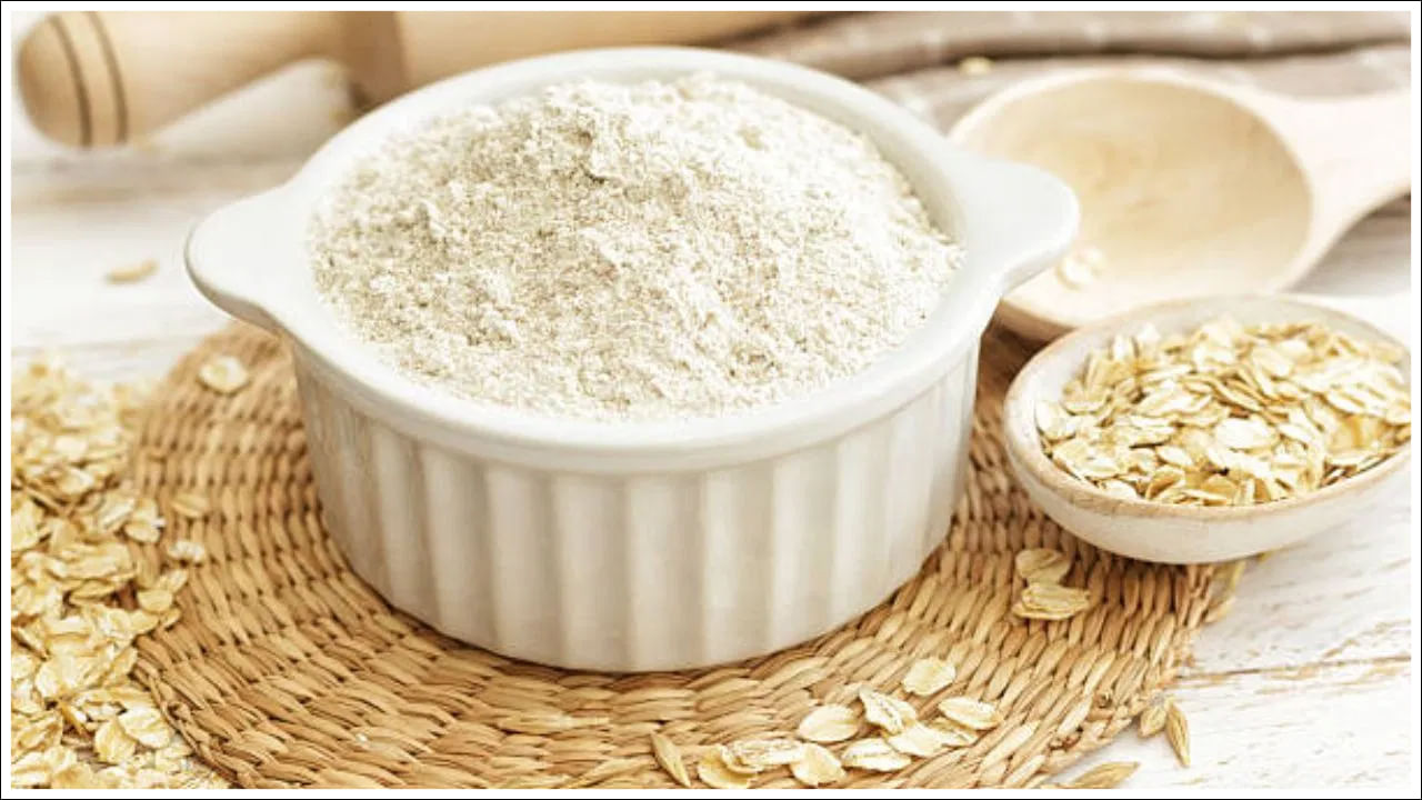 మధుమేహ వ్యాధిగ్రస్తులు ఓట్స్తో చేసిన పిండిని తినవచ్చు. ఈ మిల్లెట్ లాంటి తృణధాన్యాల పిండితో చేసిన రొట్టెలు పిండి ఆధారిత ఆహారాల కంటే చాలా ఆరోగ్యకరమైనవి. అవి రక్తంలో చక్కెర స్థాయిలు పెరగవు.